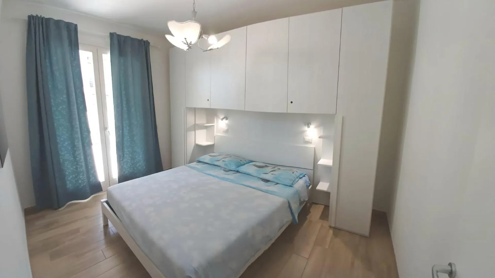 Home And Garden Isola Rossa 0*, 이솔라 로사